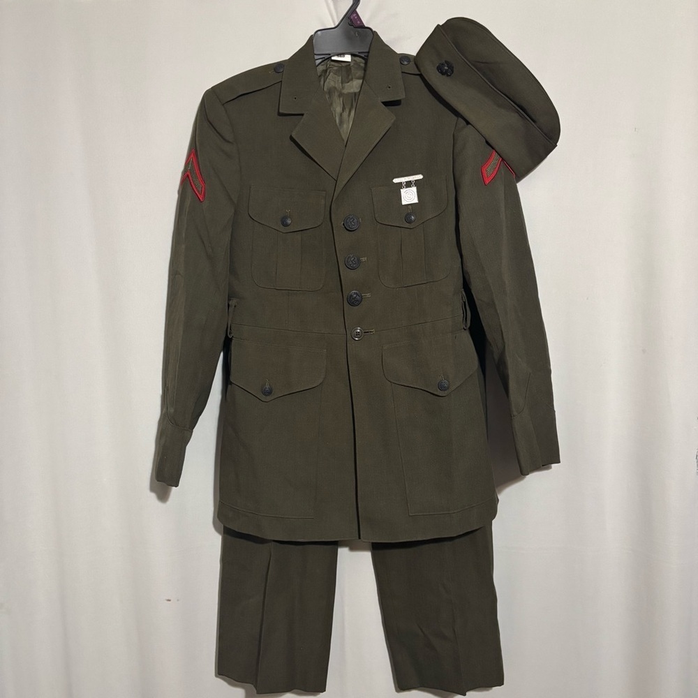 Military U.S. Marine Corps Vtg. Uniform Hat, Jacket coat size 38R Pants sz 33S